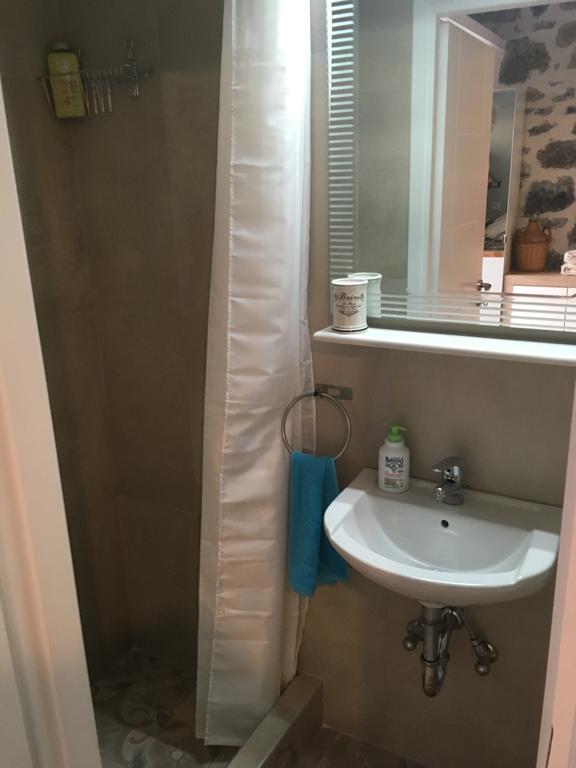 קלמאטה Villa Mos מראה חיצוני תמונה